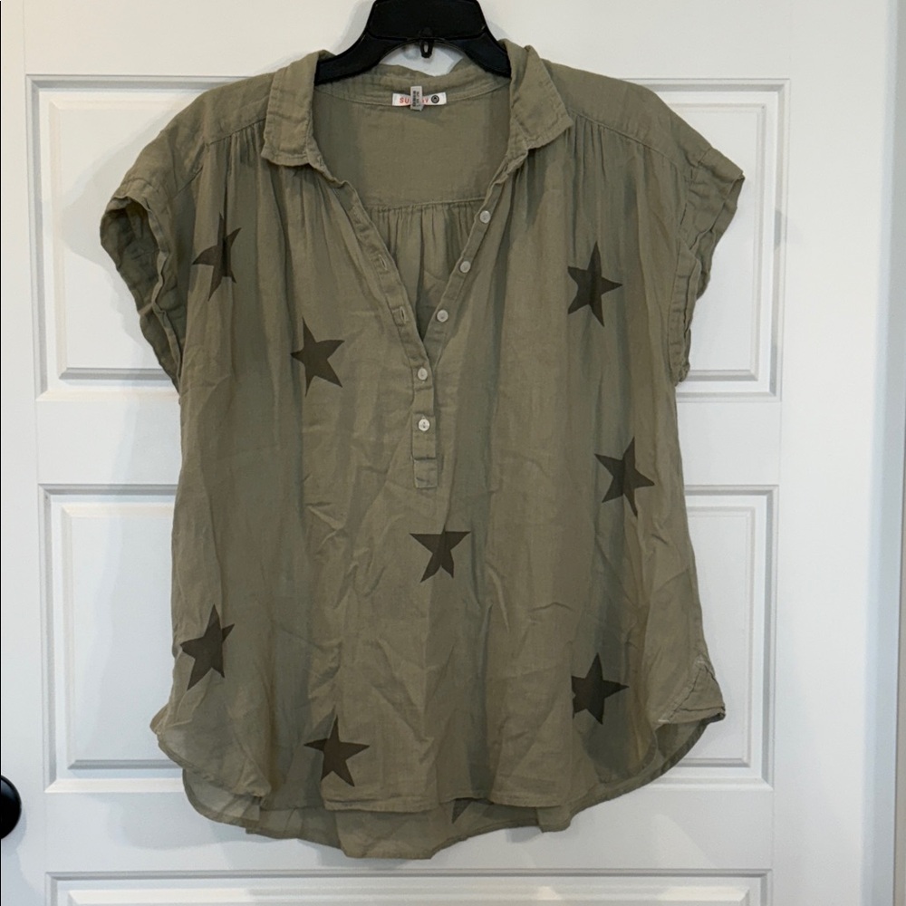 Sundry star button down size 1